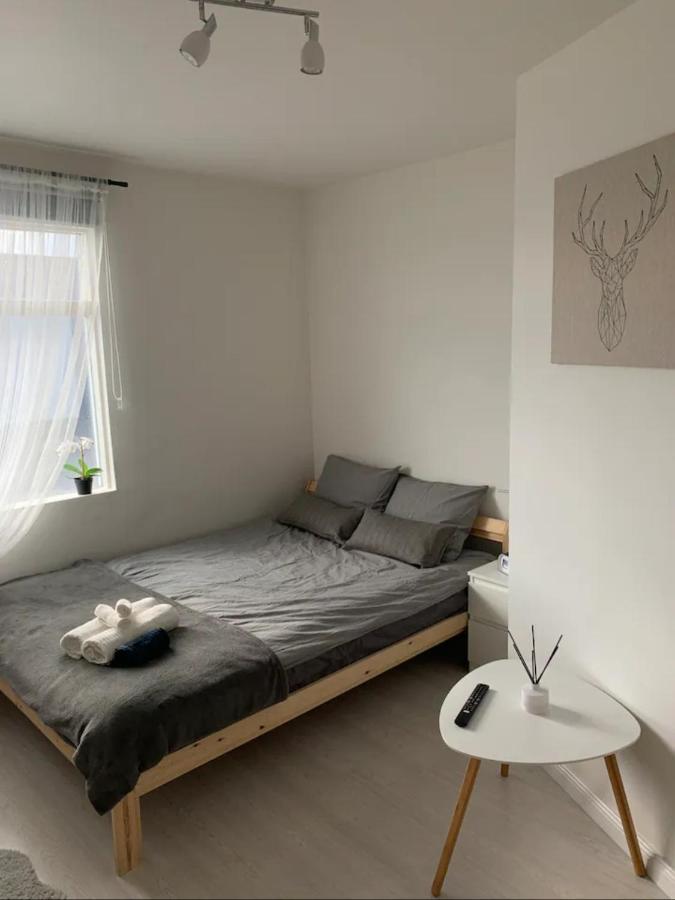 R&J Guesthouse Ro0M Grindavík Extérieur photo